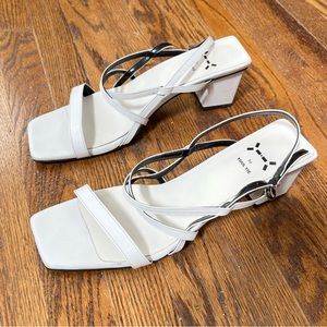 Yuul Yie petal capture white square toe sandals